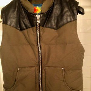 AUTHENTIC RARE MOOSE KNUCKLES MEN VEST